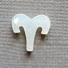 Load image into Gallery viewer, Necklace 3990