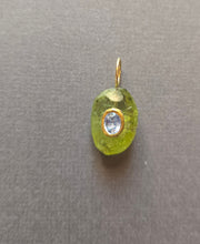 Load image into Gallery viewer, Pendant 1592