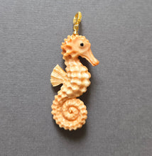 Load image into Gallery viewer, Pendant 1693