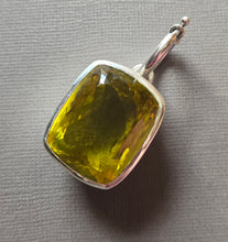 Load image into Gallery viewer, Pendant 1583