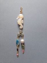 Load image into Gallery viewer, Pendant 1611
