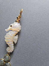 Load image into Gallery viewer, Pendant 1611