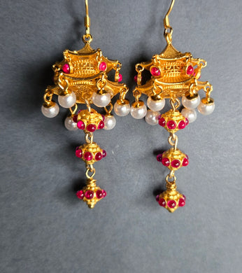 Earrings 1907
