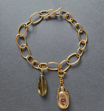 Load image into Gallery viewer, Sue Tar