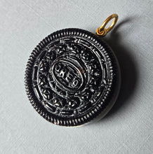 Load image into Gallery viewer, Oreo cookie