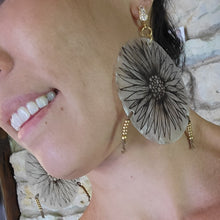 Load image into Gallery viewer, Earrings 1393