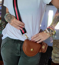 Load image into Gallery viewer, Vintage Purse 1003