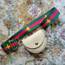 Load image into Gallery viewer, Vintage purse 1001