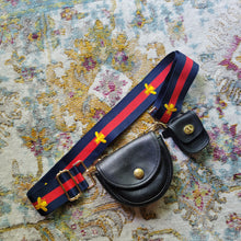 Load image into Gallery viewer, Vintage Purse 1004