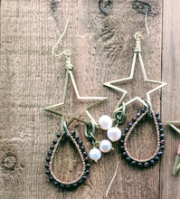 Load image into Gallery viewer, Earrings 1016