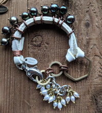Load image into Gallery viewer, Bracelet 1105