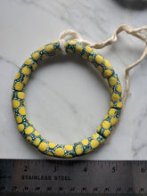 Load image into Gallery viewer, Tradebeads 1033