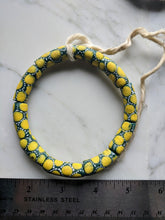 Load image into Gallery viewer, Tradebeads 1044