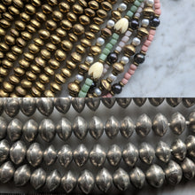 Load image into Gallery viewer, Tradebeads 1041