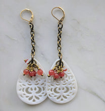 Load image into Gallery viewer, Earrings 1077