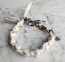 Load image into Gallery viewer, Bracelet 1886