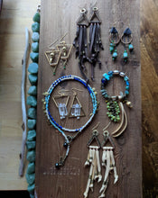 Load image into Gallery viewer, Earrings 1011