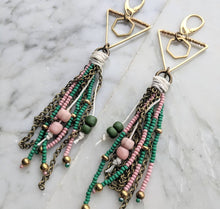 Load image into Gallery viewer, Earrings 1202