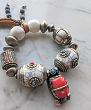 Load image into Gallery viewer, Bracelet 2031