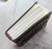 Load image into Gallery viewer, Book 1019