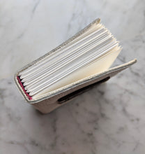 Load image into Gallery viewer, Book 1020