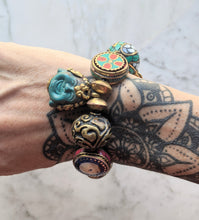 Load image into Gallery viewer, Bracelet 2030