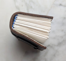 Load image into Gallery viewer, Book 1030