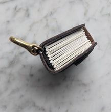 Load image into Gallery viewer, Book 1067