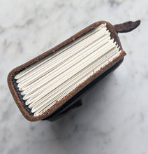 Load image into Gallery viewer, Book 1069