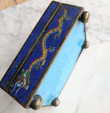 Load image into Gallery viewer, Book 1072